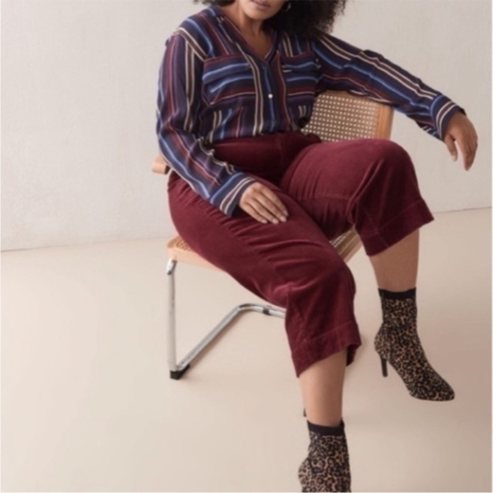 New Penningtons| Cropped Crushed Red Corduroy Highrise Pants - Picture 2 of 14
